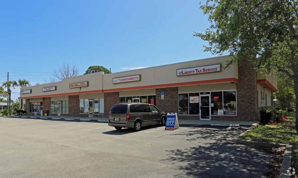 Primary Photo Of 5255-5295 S Nova Rd, Port Orange General Retail For Lease