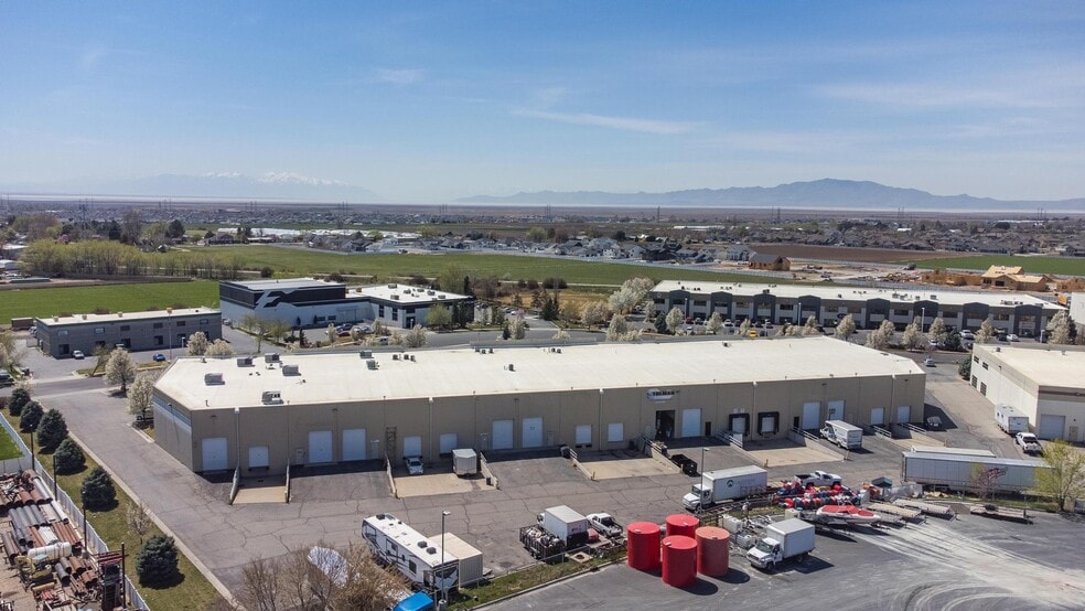 More Photos Of 334 N Marshall Way, Layton Warehouse For Lease