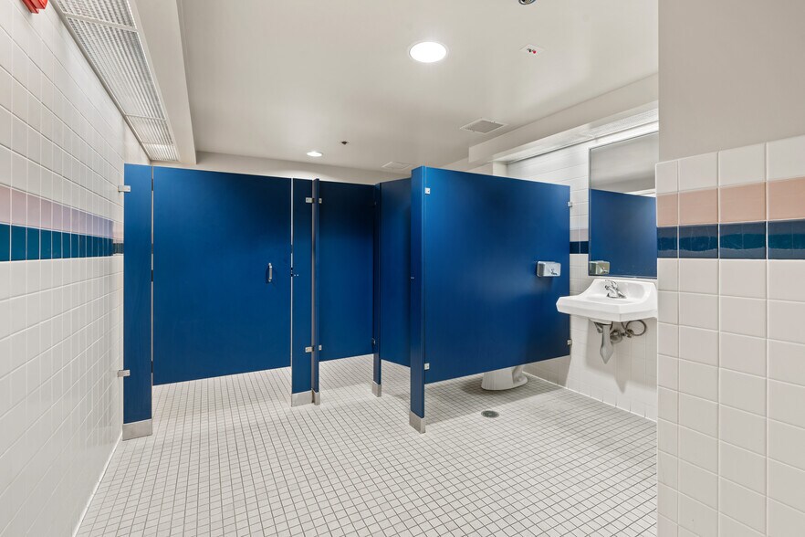 More Photos Of 4700 E Walnut Ave, Orange Religious Facility For Sale