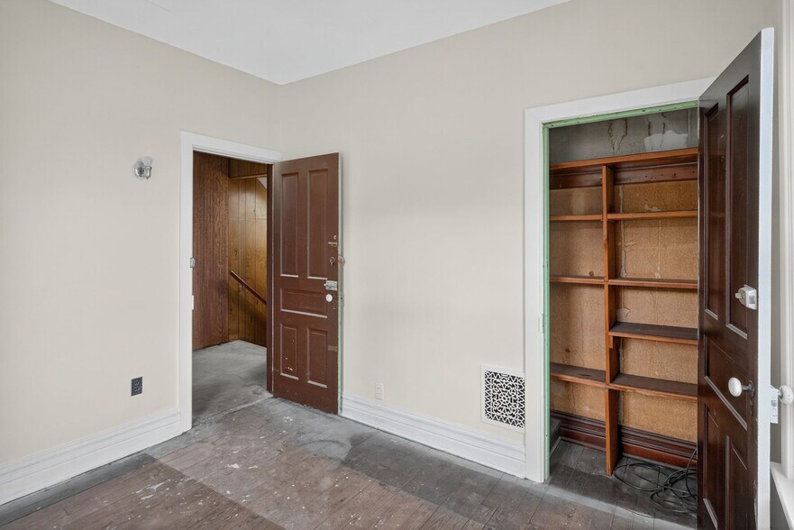 More Photos Of 1106 Broadway, Fountain Hill Office Residential For Sale