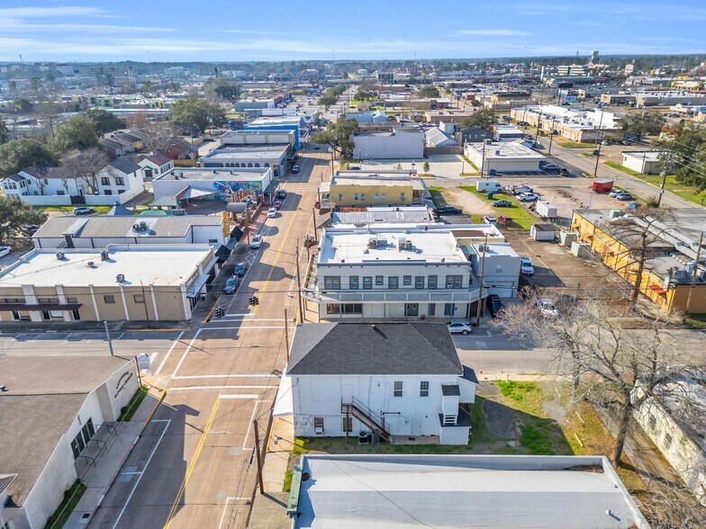 More Photos Of 401 E Main St, Humble Office For Sale