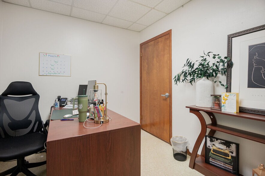 More Photos Of 231 Memorial Dr, Jacksonville Medical For Sale