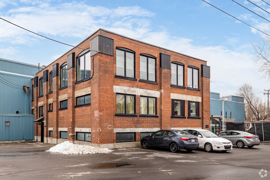 More Photos Of 5745-5795 Pl Turcot, Montréal Warehouse For Lease