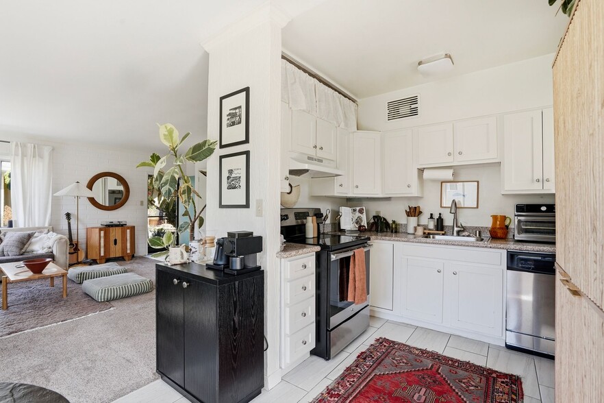 More Photos Of 428-438 Rosemont St, La Jolla Apartments For Sale