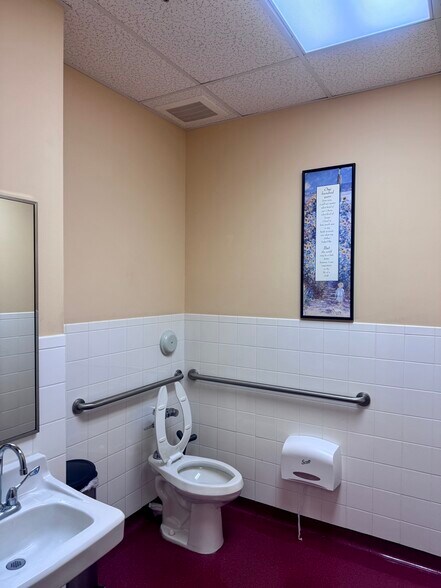 More Photos Of 9008 Phoenix Village Pky, O'Fallon Schools For Sale