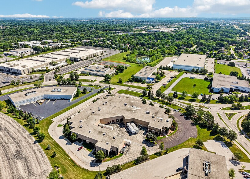 More Photos Of W165 N5731 Ridgewood Dr, Menomonee Falls Warehouse For Lease