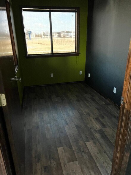 More Photos Of 3618 US Highway 59, Grove Freestanding For Lease