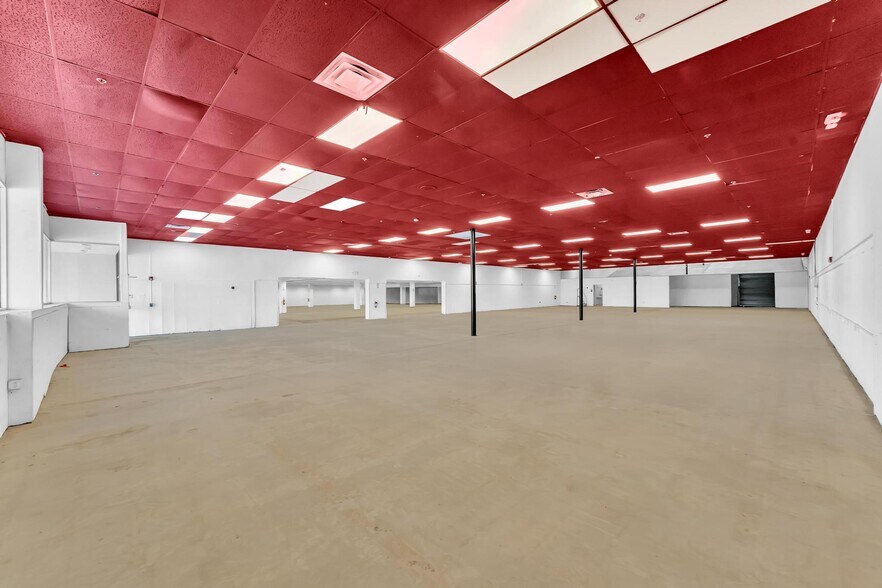 More Photos Of 7121-7177 S US Highway 1, Port Saint Lucie General Retail For Lease