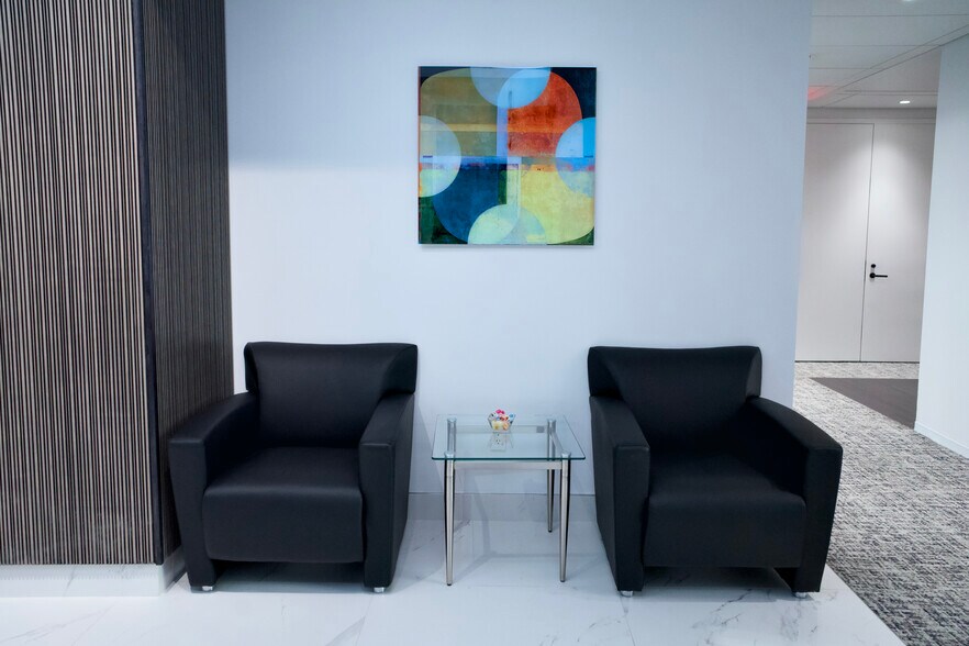 More Photos Of 825 Third Ave, New York Coworking Space