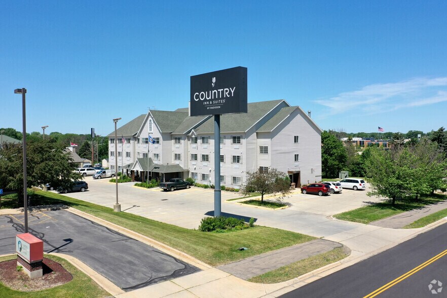 More Photos Of 4323 Highway 52 N, Rochester Hotel For Sale