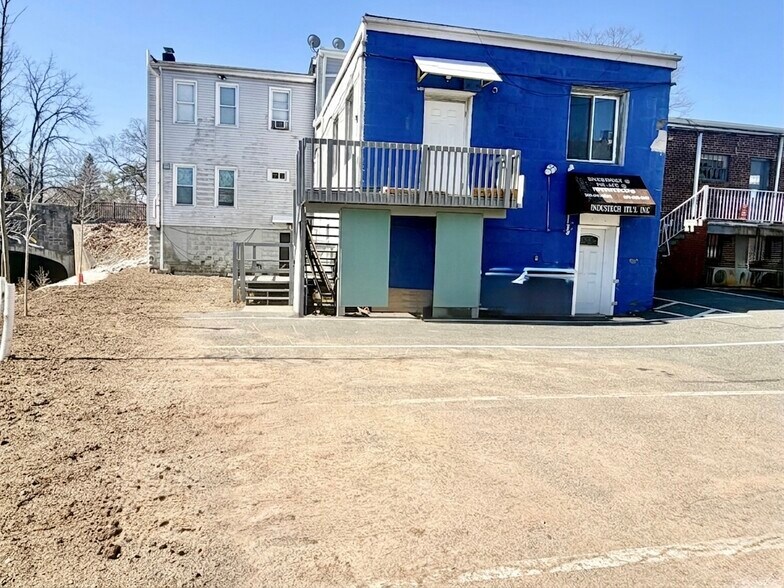 More Photos Of 522 Bloomfield Ave, Verona Storefront Retail Residential For Sale