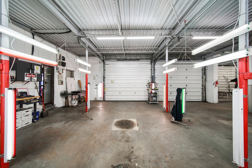 More Photos Of 3001 E Platte Ave, Colorado Springs Service For Sale