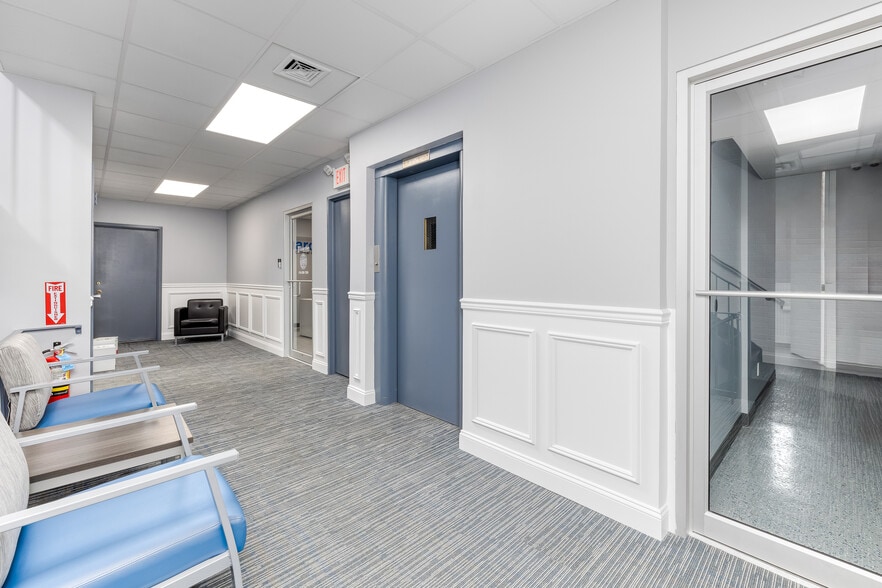 More Photos Of 2940 Lincoln Ave, Oceanside Medical For Sale