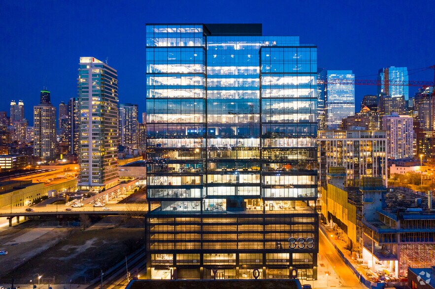More Photos Of 333 N Green St, Chicago Office For Lease