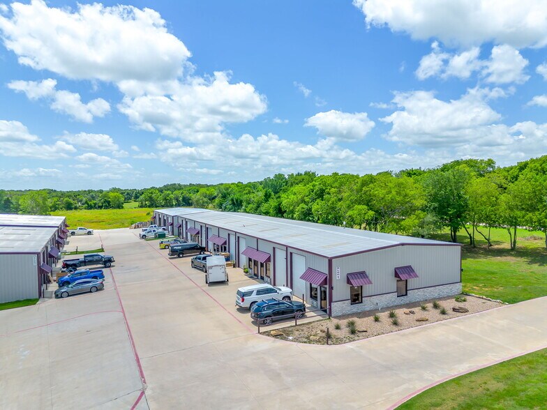 More Photos Of 6050 E Highway 67, Alvarado Storefront Retail Office For Lease