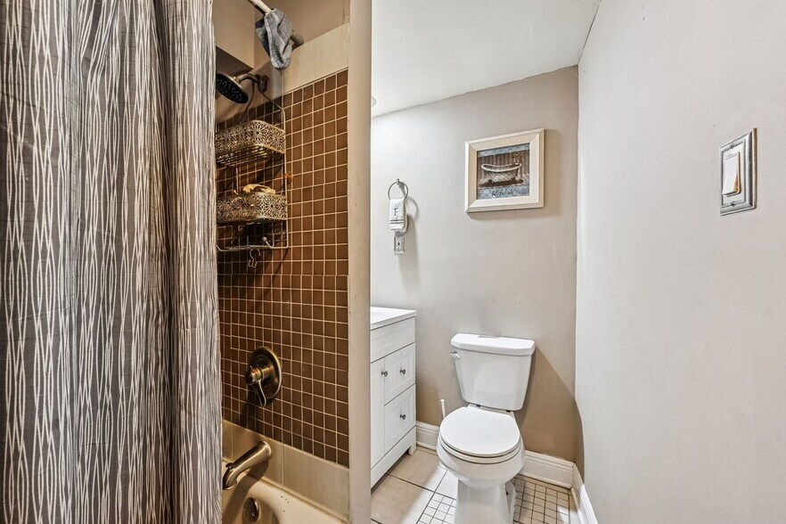 More Photos Of 906 Verret St, New Orleans Multifamily For Sale