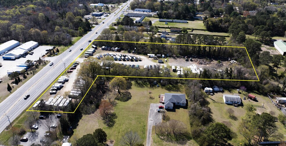 More Photos Of 3736 George Washington Memorial Hwy, Hayes General Retail For Sale