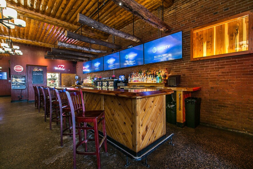 More Photos Of 163 Main St, Dubuque Restaurant For Sale