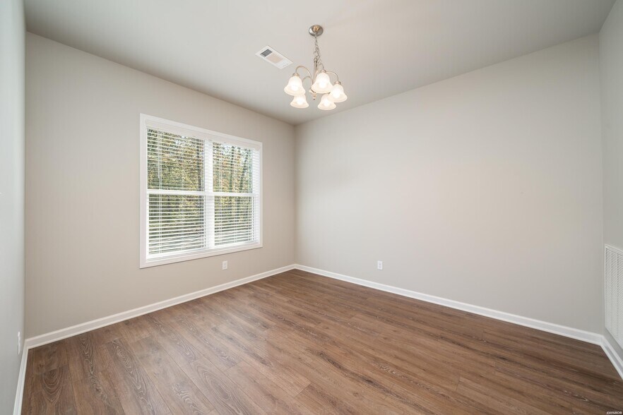 More Photos Of 102 & 106 Cheyenne St, Hot Springs National Park Apartments For Sale