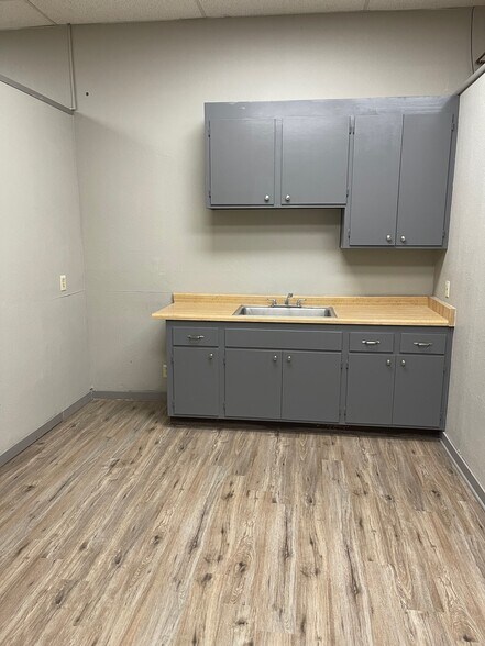 More Photos Of 3536-3544 Clayton Rd, Concord Freestanding For Lease