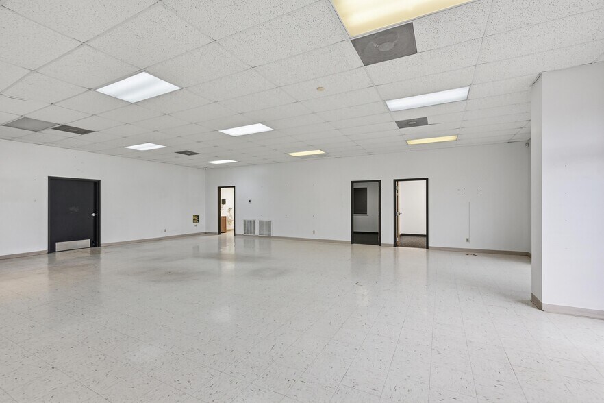 More Photos Of 602 S Michigan Ave, Joplin Freestanding For Lease