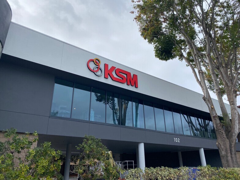 More Photos Of 102 Persian Dr, Sunnyvale Office For Lease