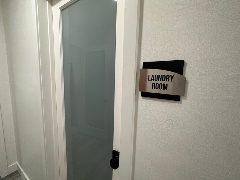 More Photos Of 235 Lake St, Reno Storefront Retail Office For Sale