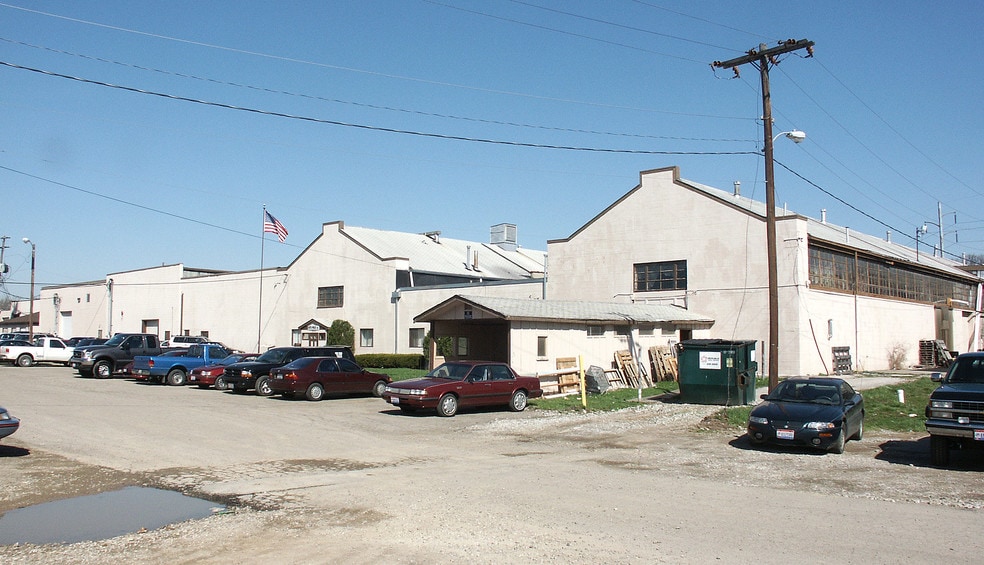 More Photos Of 3520-3540 E Fulton St, Columbus Manufacturing For Sale