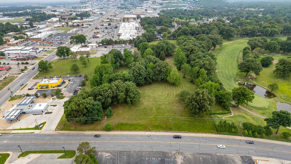 More Photos Of 901 S. Caraway Rd, Jonesboro Land For Sale