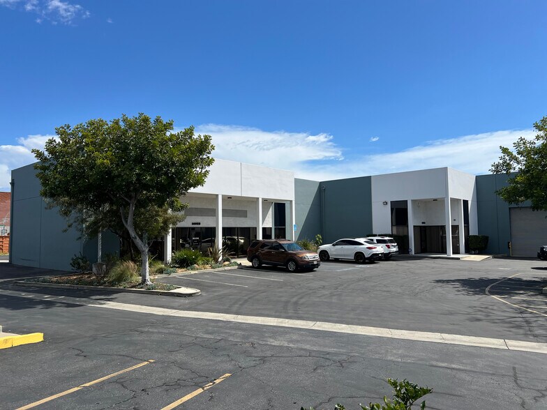 More Photos Of 14900-14918 S Figueroa St, Gardena Warehouse For Lease