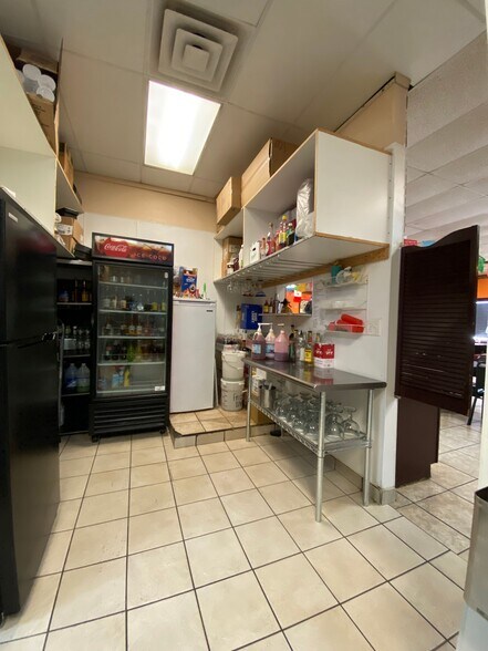 More Photos Of 427 W Pike St, Goshen Restaurant For Lease