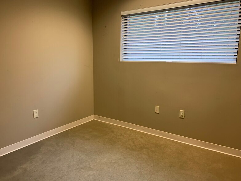 More Photos Of 5022 Old Godsey Ln, Hixson Medical For Lease