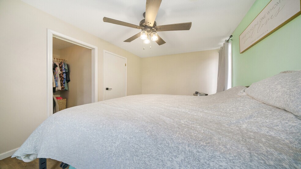 More Photos Of 110 E Dixon St, Polo Specialty For Sale