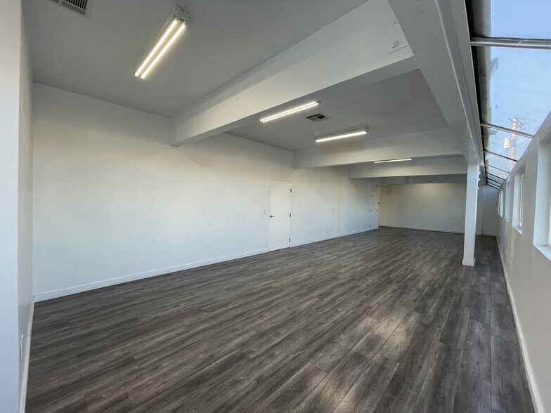 More Photos Of 616-630 N La Cienega Blvd, West Hollywood General Retail For Lease