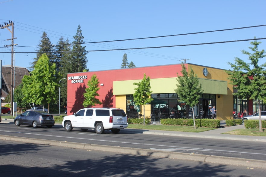 More Photos Of 3045 Arden Way, Sacramento Freestanding For Lease