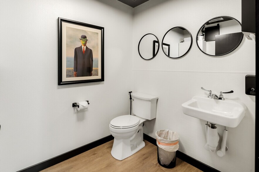 More Photos Of 2192 W College Ave, Englewood Warehouse For Sale