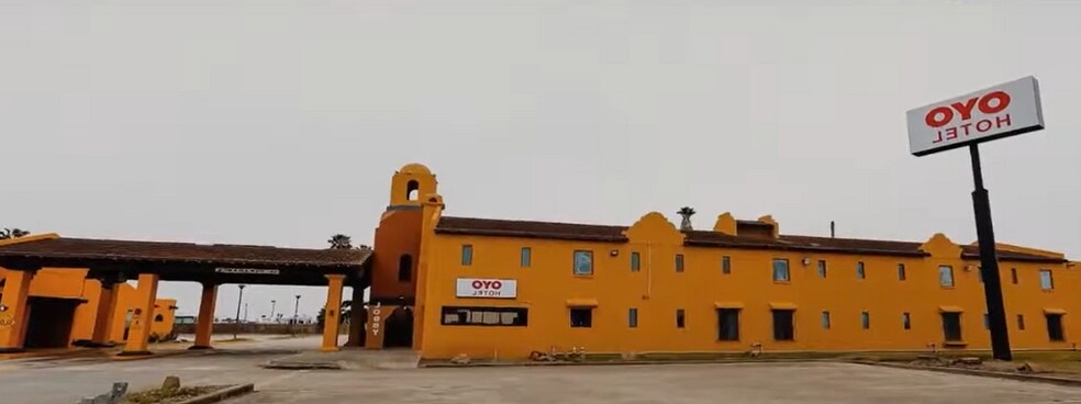 More Photos Of 3334 S US Highway 77 Byp, Kingsville Hotel For Sale