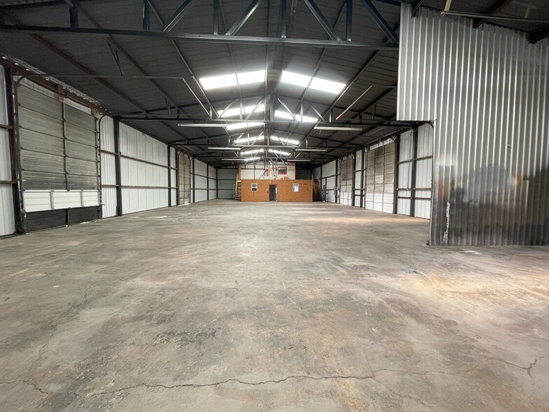 More Photos Of 2901 E Hwy 80, Abilene Warehouse For Lease