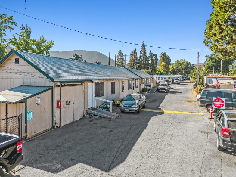 More Photos Of 1275 Rogue River Hwy, Grants Pass Manufactured Housing Mobile Home Park For Sale