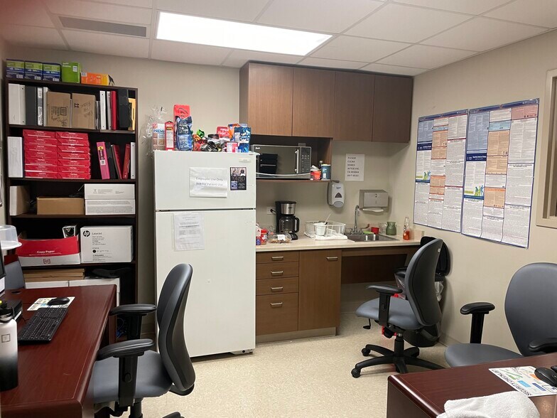 More Photos Of 1305 North St, Nacogdoches Healthcare For Lease