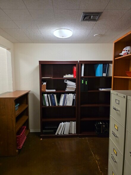 More Photos Of 3038 E Cactus Rd, Phoenix Office For Sale