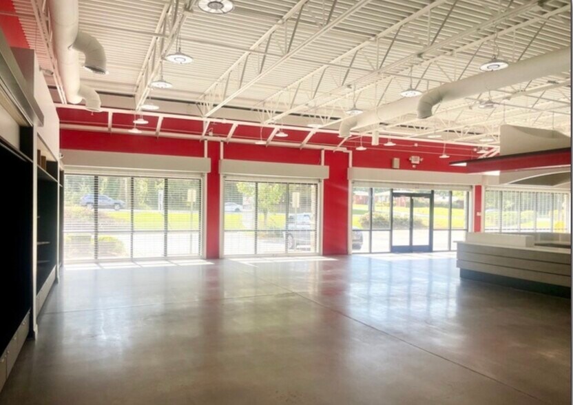 More Photos Of 5248 N Henry Blvd, Stockbridge Unknown For Lease