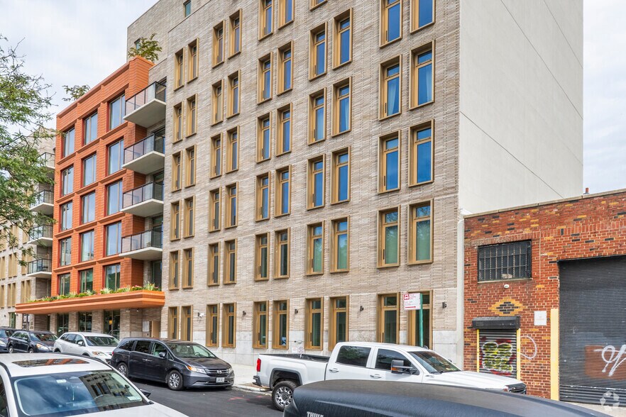 More Photos Of The Carroll, 33-39 4th St, Brooklyn Apartments For Lease