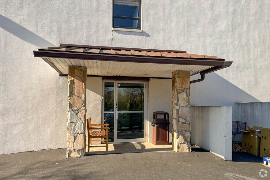 More Photos Of 160 Commack Rd, Commack Medical For Lease