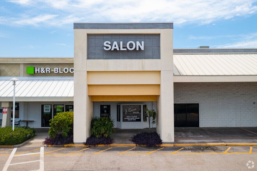 More Photos Of 935 N Beneva Rd, Sarasota Unknown For Lease