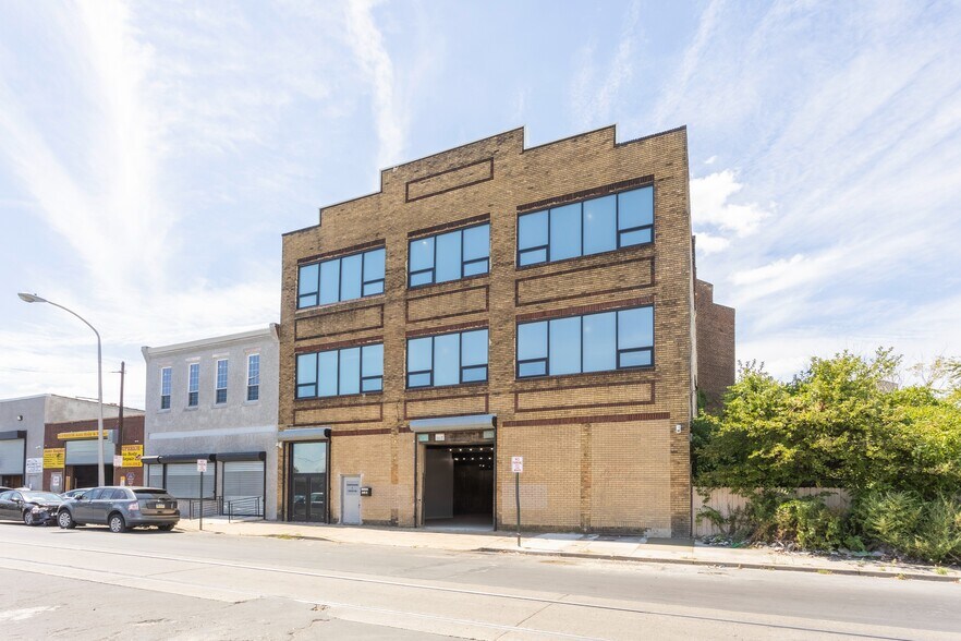 More Photos Of 2446-50 Germantown Ave, Philadelphia Flex For Lease