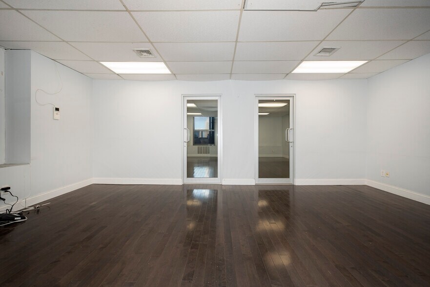 More Photos Of 174 Broadway, New York Office For Sale