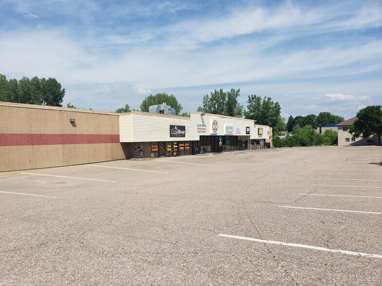 Primary Photo Of 600 Babcock Blvd E, Delano General Retail For Sale