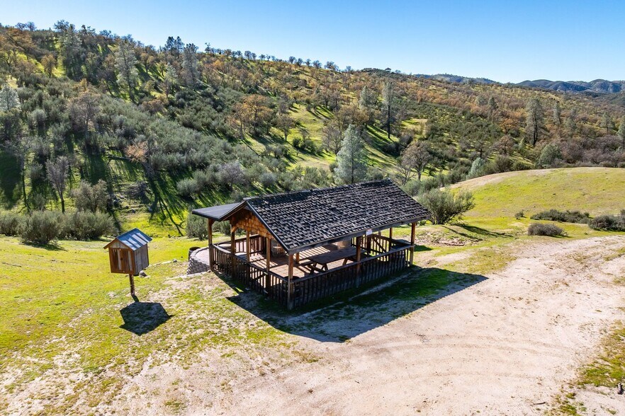More Photos Of 535 Calf Canyon Hwy, Creston Winery Vineyard For Sale