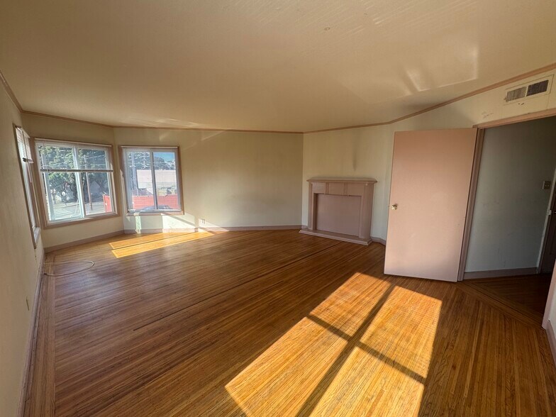 More Photos Of 729-731 Randolph St, San Francisco Storefront Retail Residential For Sale